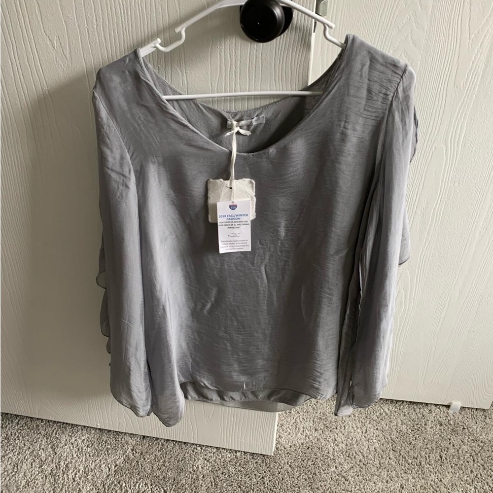Gray/silver blouse